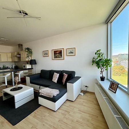 Three Towers With Beautiful View And Parking! Apartment Bratislava Exterior photo