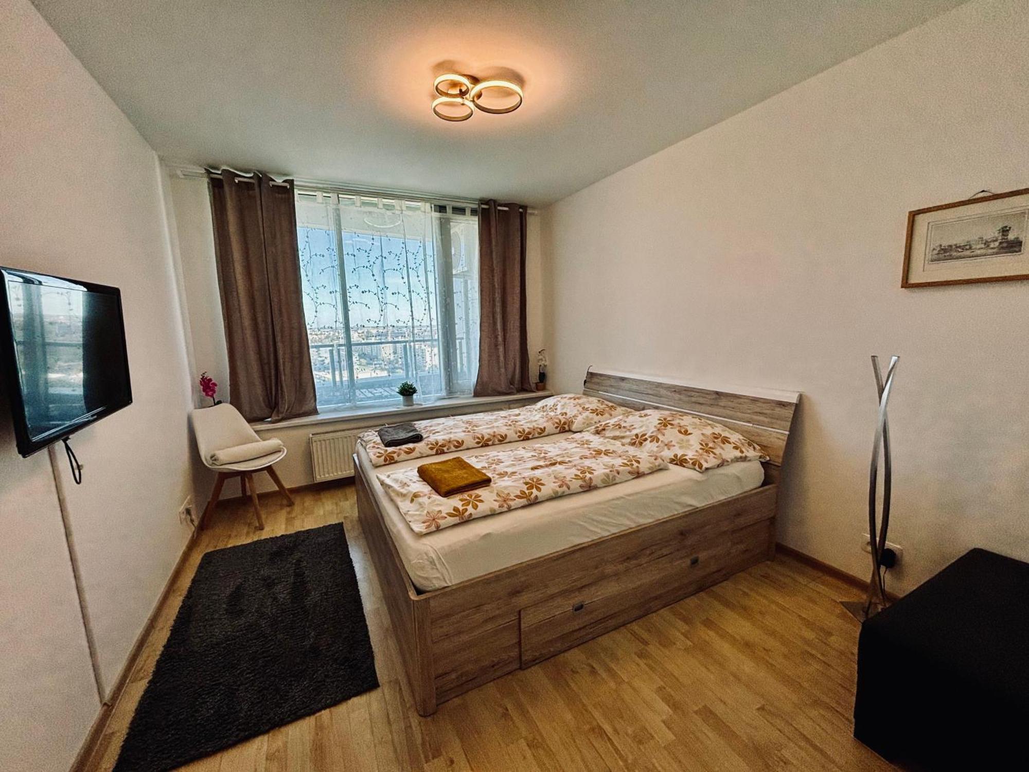 Three Towers With Beautiful View And Parking! Apartment Bratislava Exterior photo