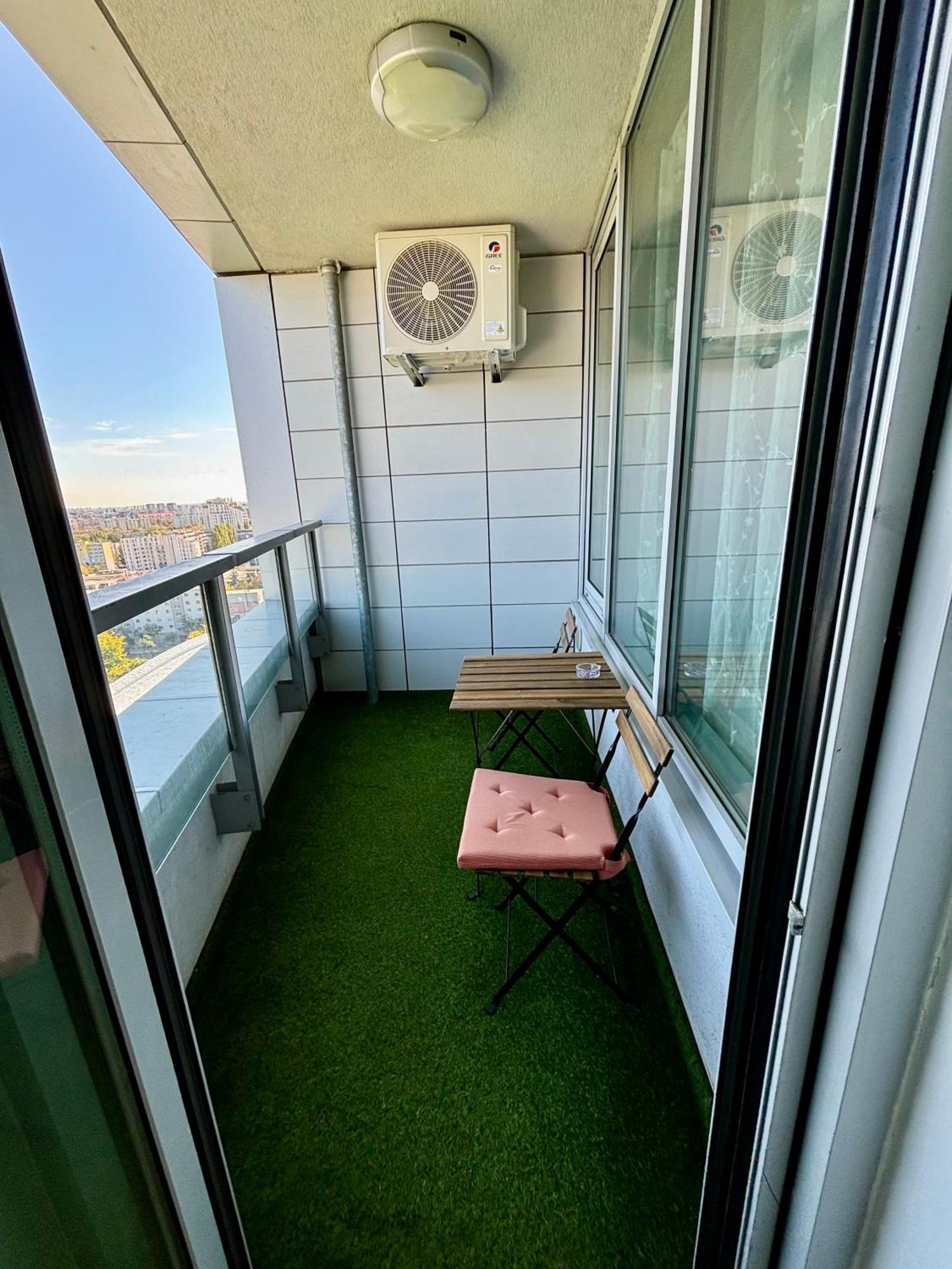 Three Towers With Beautiful View And Parking! Apartment Bratislava Exterior photo